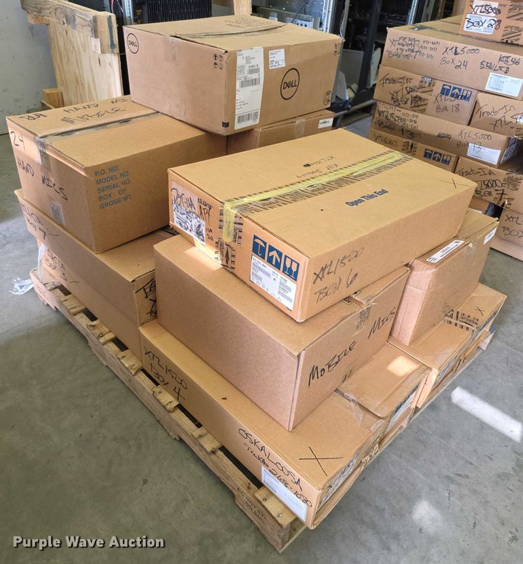 image for item DZ6316 (58) radios