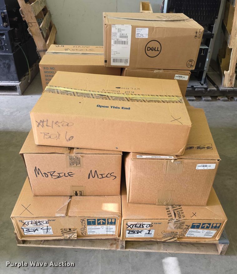 image for item DZ6316 (58) radios