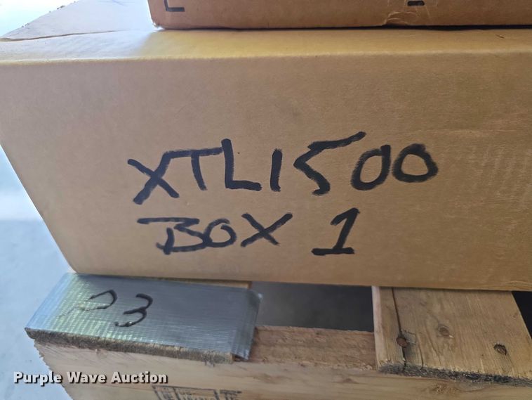 image for item DZ6316 (58) radios