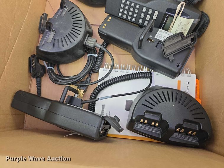 image for item DZ6316 (58) radios