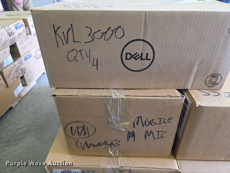 image for item DZ6316 (58) radios