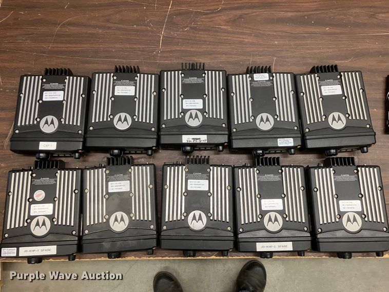 image for item DZ6316 (58) radios