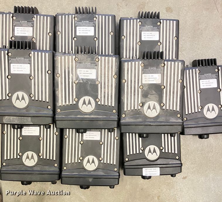 image for item DZ6316 (58) radios