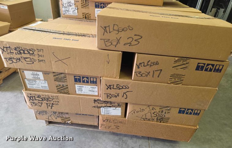 image for item DZ6319 (253) radios