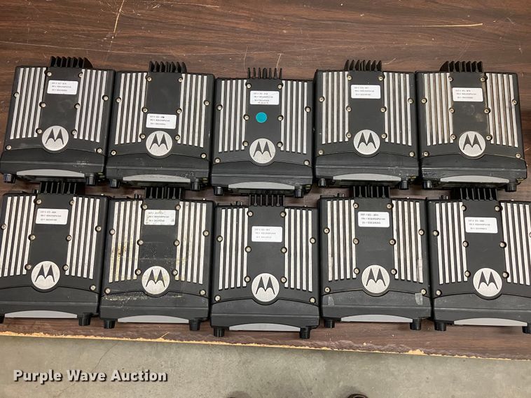 image for item DZ6319 (253) radios