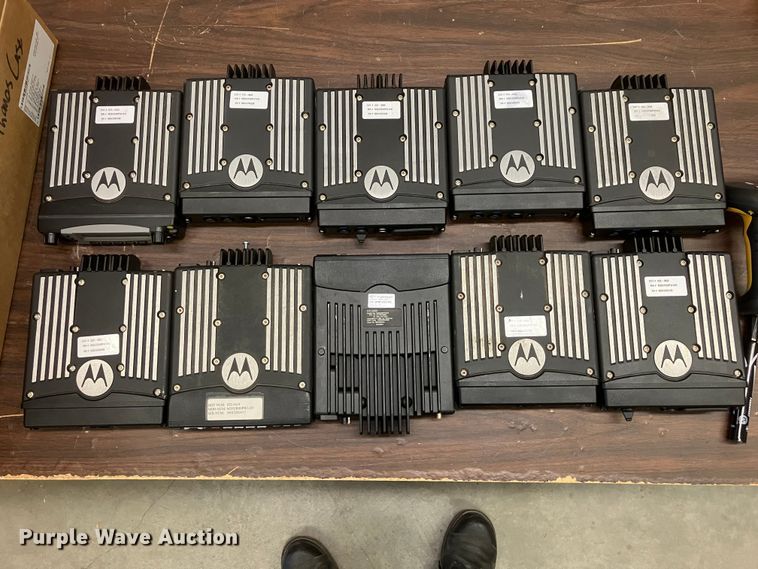 image for item DZ6319 (253) radios