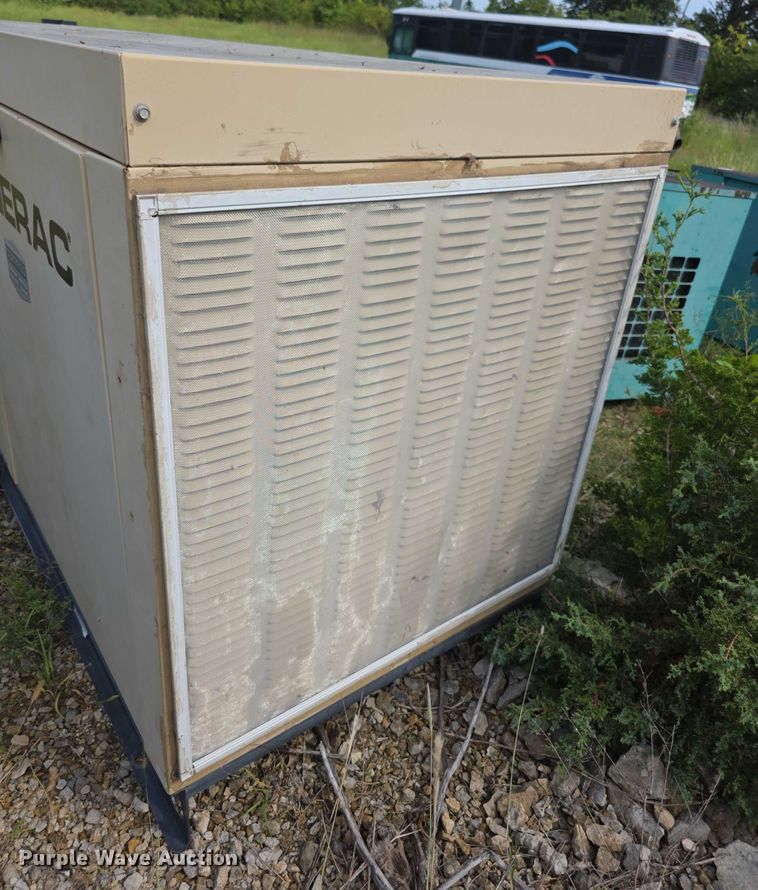 image for item DZ6321 Generac QT04554AVSNA generator