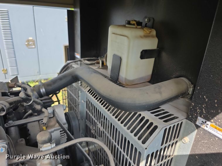 image for item DZ6321 Generac QT04554AVSNA generator