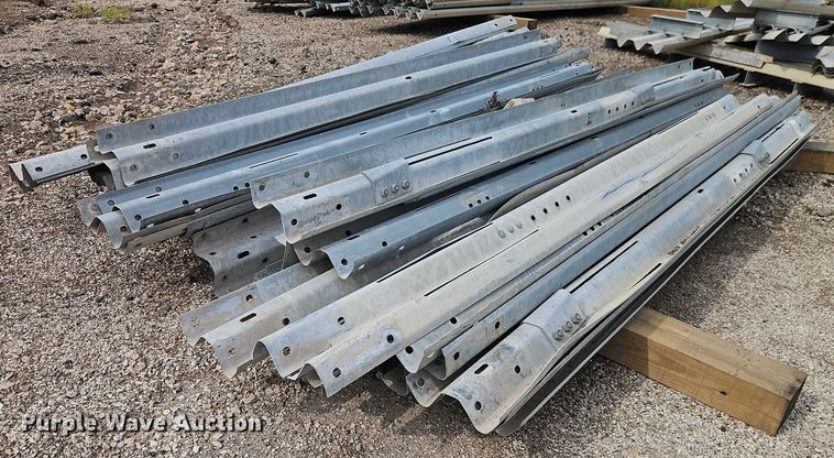 image for item EB8279 (37) pieces of guard rail