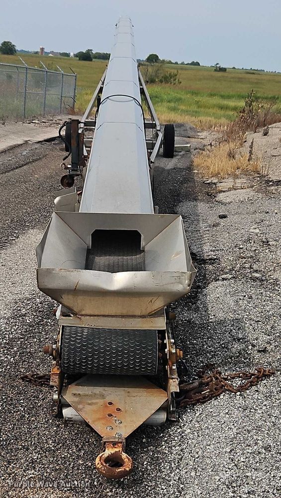 image for item EB8282 1995 Kimco conveyor