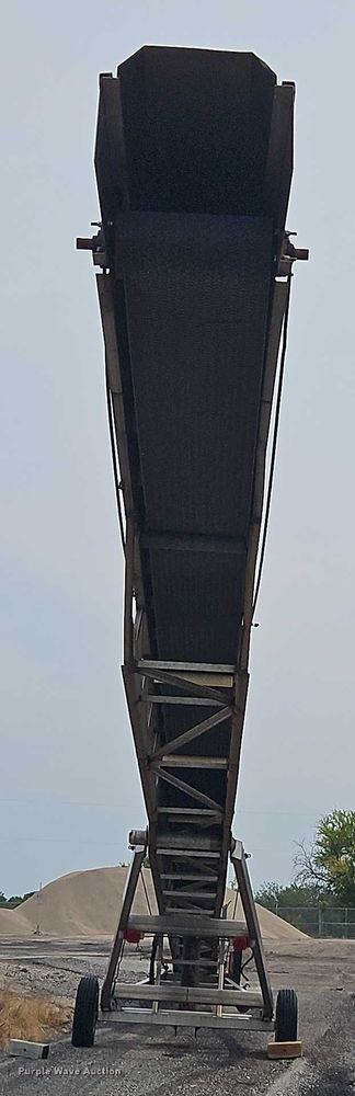 image for item EB8282 1995 Kimco conveyor