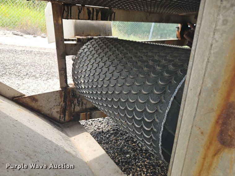 image for item EB8282 1995 Kimco conveyor