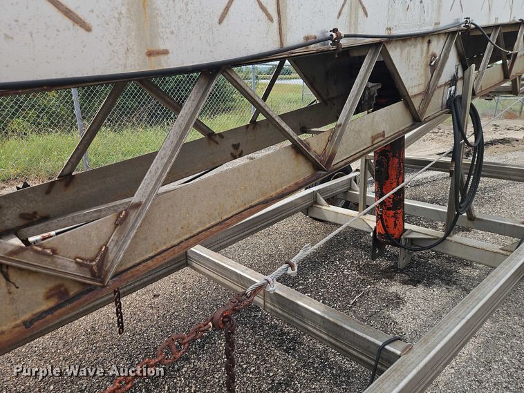 image for item EB8282 1995 Kimco conveyor