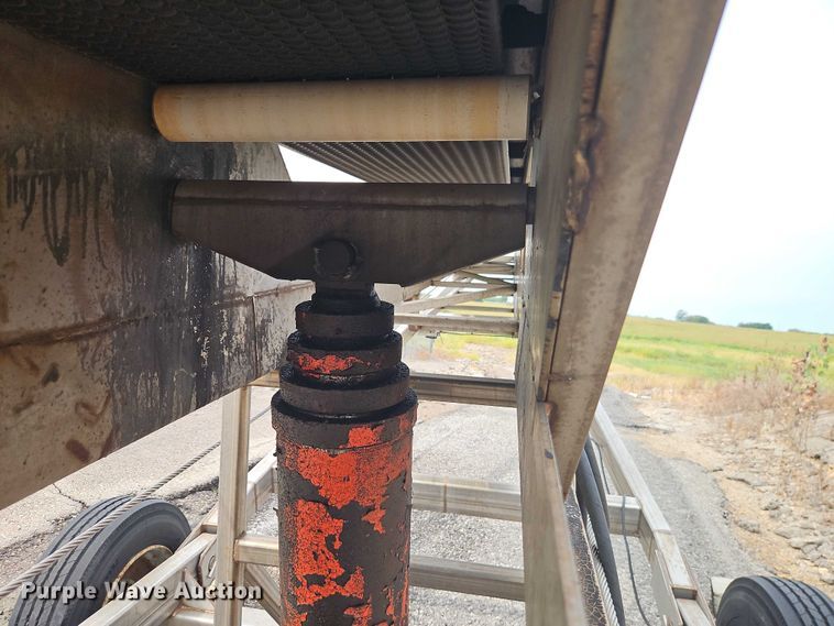 image for item EB8282 1995 Kimco conveyor