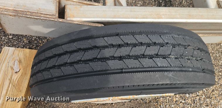 image for item EB8282 1995 Kimco conveyor