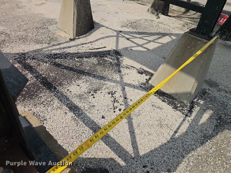 image for item EB8283 Asphalt storage tank