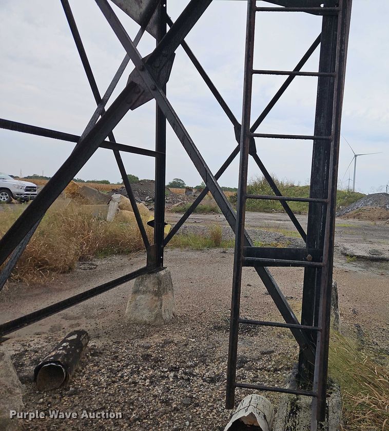 image for item EB8284 Asphalt storage tank