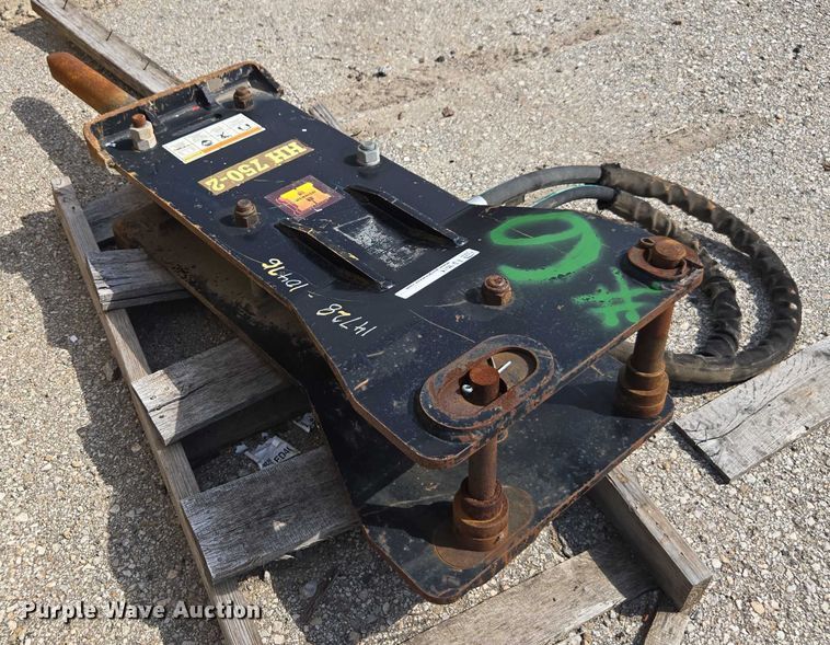 image for item ED4018 Huskie HH 750-2 breaker