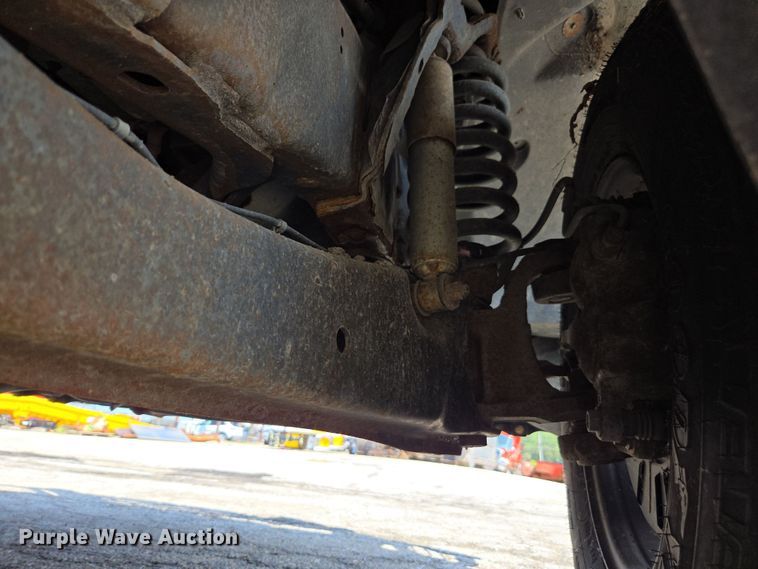 image for item ED4041 2010 Ford F250 Super Duty utility bed pickup truck