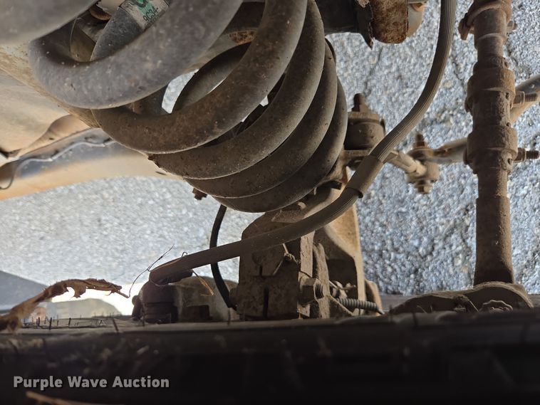 image for item ED4041 2010 Ford F250 Super Duty utility bed pickup truck