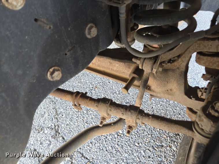 image for item ED4041 2010 Ford F250 Super Duty utility bed pickup truck