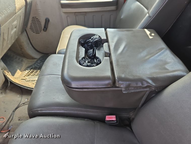 image for item ED4041 2010 Ford F250 Super Duty utility bed pickup truck