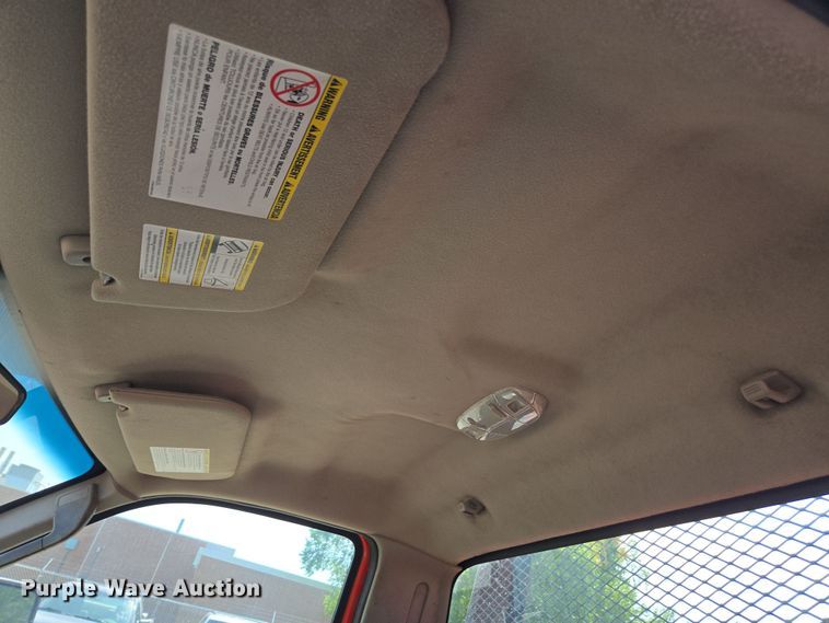 image for item ED4041 2010 Ford F250 Super Duty utility bed pickup truck