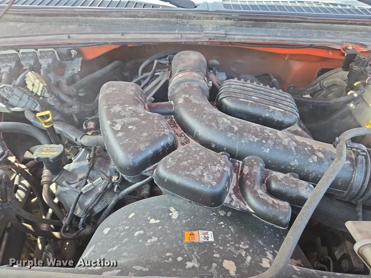 image for item ED4041 2010 Ford F250 Super Duty utility bed pickup truck