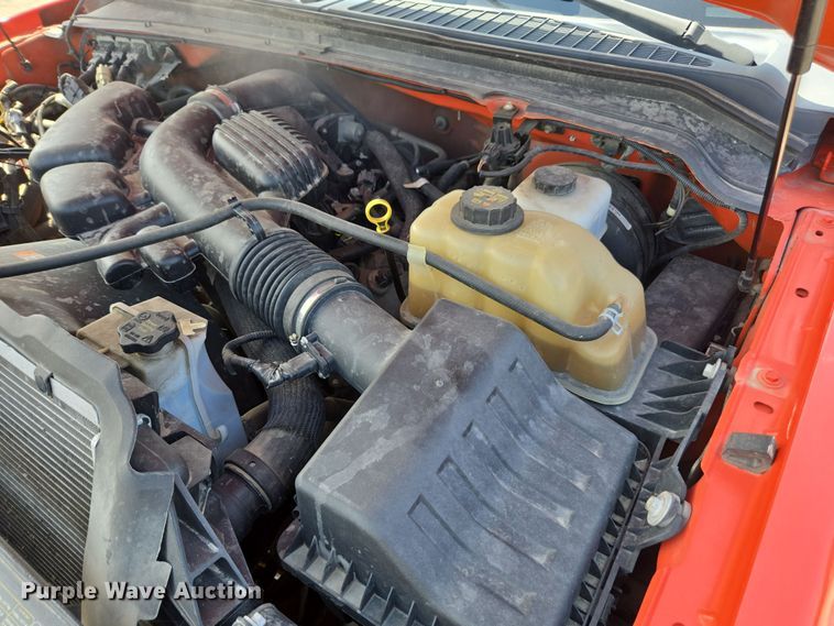 image for item ED4041 2010 Ford F250 Super Duty utility bed pickup truck