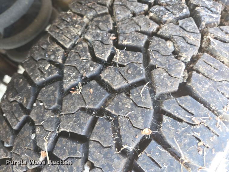 image for item ED4041 2010 Ford F250 Super Duty utility bed pickup truck