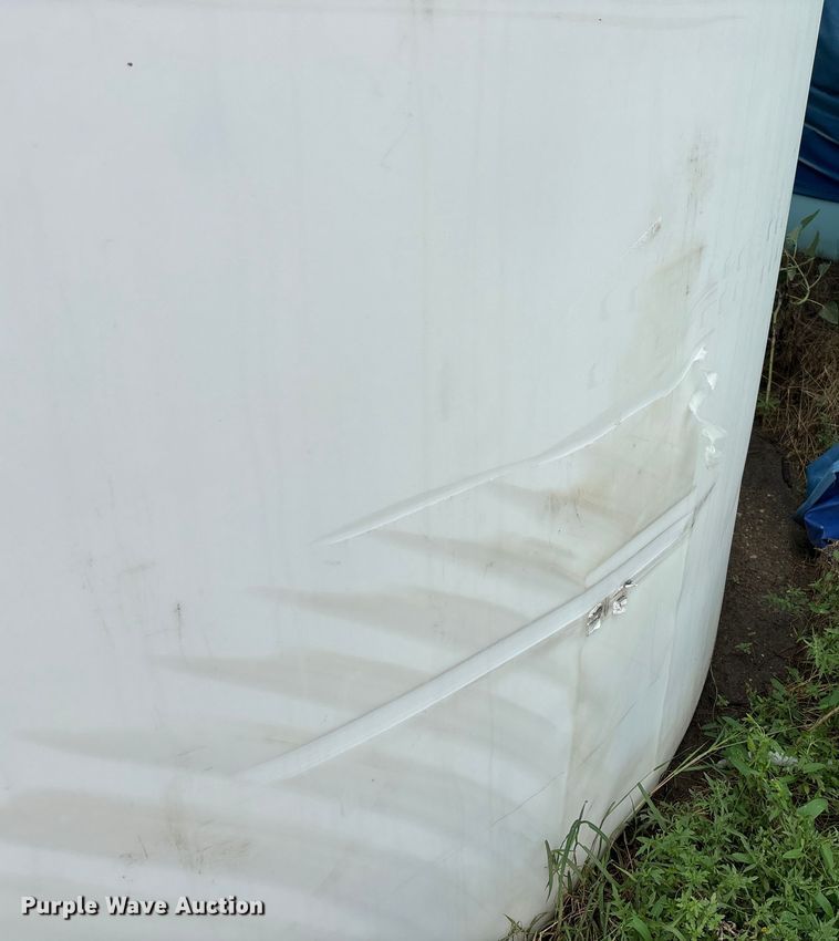 image for item EE4016 Poly storage tank