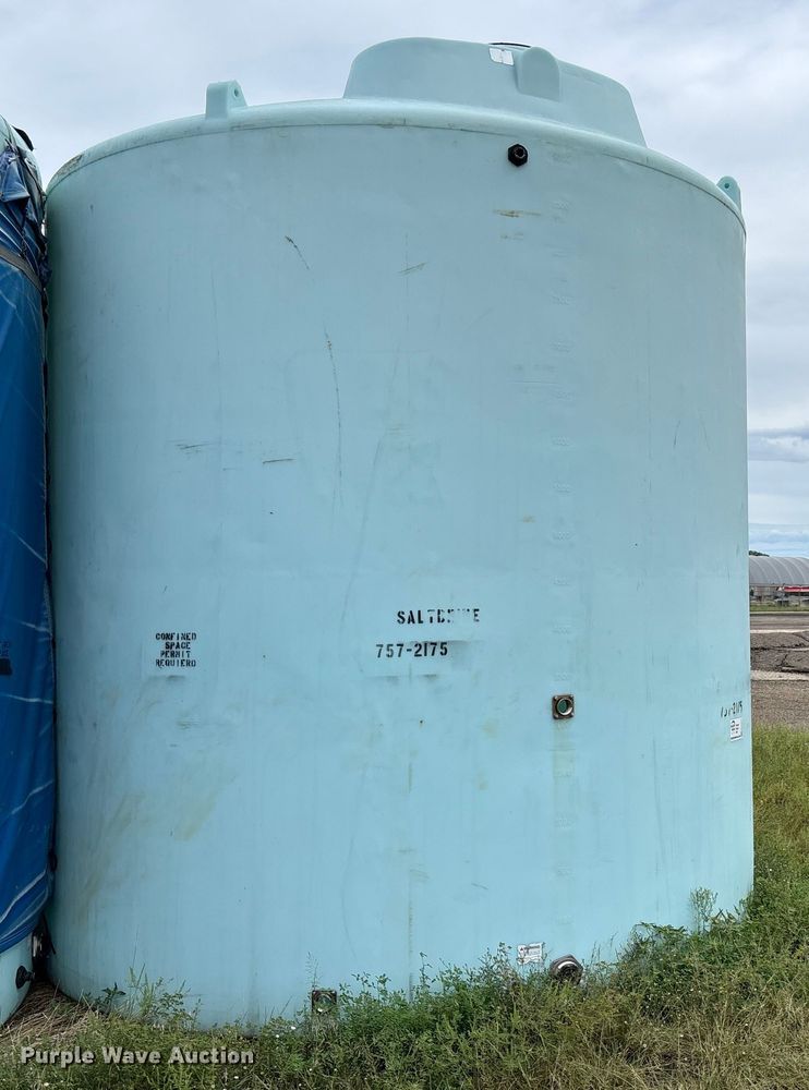 image for item EE4017 Poly storage tank