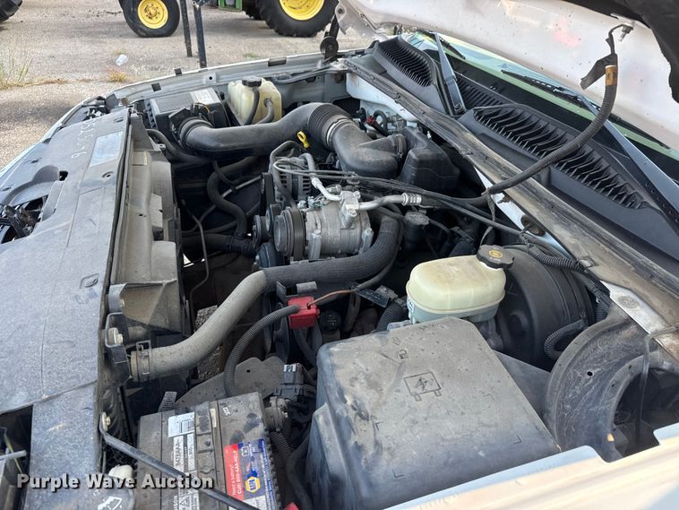 image for item EM8101 2006 Chevrolet Silverado 1500 pickup truck