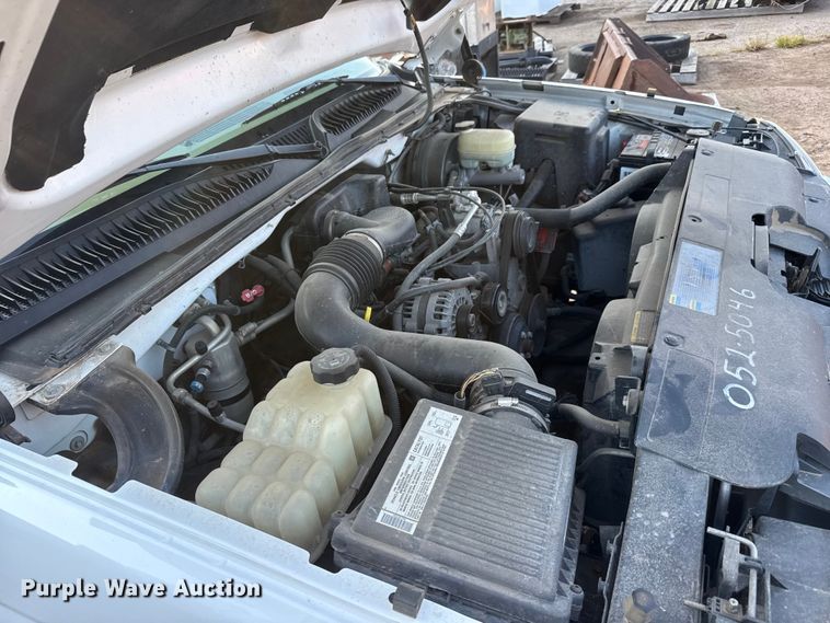 image for item EM8101 2006 Chevrolet Silverado 1500 pickup truck