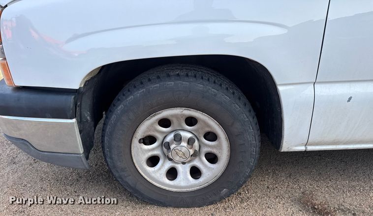 image for item EM8101 2006 Chevrolet Silverado 1500 pickup truck