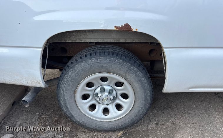 image for item EM8101 2006 Chevrolet Silverado 1500 pickup truck