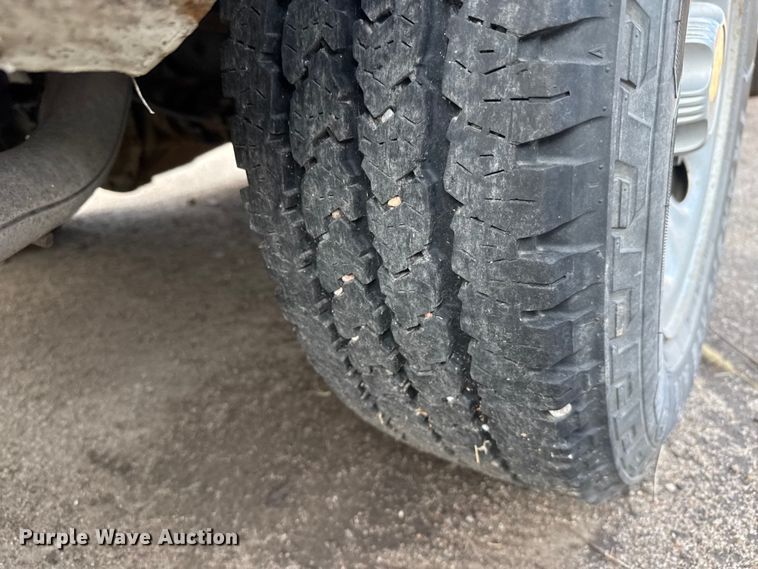 image for item EM8101 2006 Chevrolet Silverado 1500 pickup truck