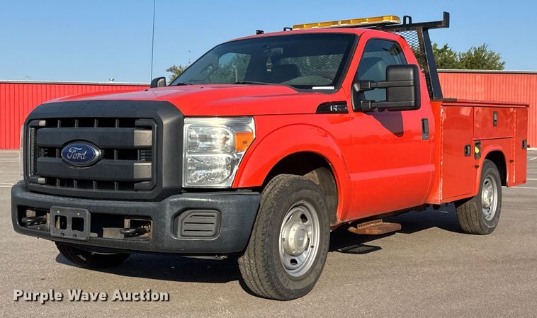 image for item EM8103 2016 Ford F250 Super Duty utility bed pickup truck