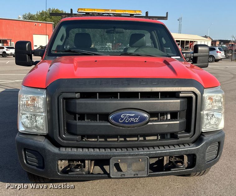 image for item EM8103 2016 Ford F250 Super Duty utility bed pickup truck