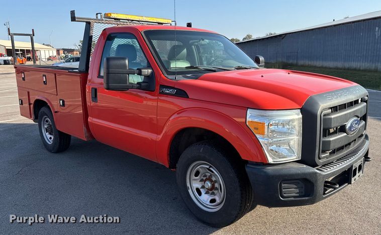 image for item EM8103 2016 Ford F250 Super Duty utility bed pickup truck