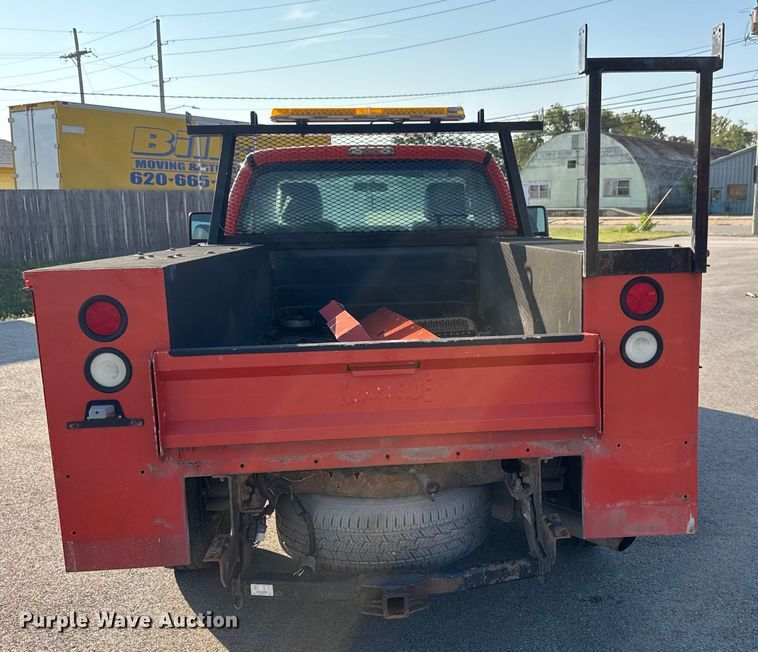 image for item EM8103 2016 Ford F250 Super Duty utility bed pickup truck