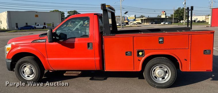 image for item EM8103 2016 Ford F250 Super Duty utility bed pickup truck