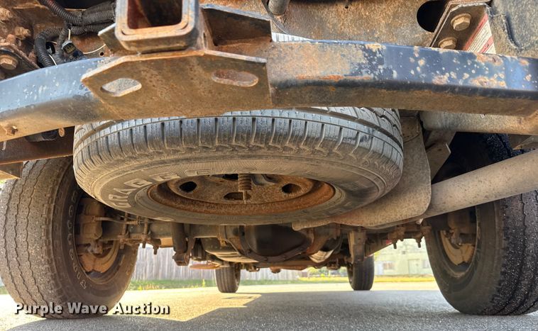 image for item EM8103 2016 Ford F250 Super Duty utility bed pickup truck