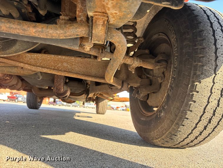 image for item EM8103 2016 Ford F250 Super Duty utility bed pickup truck