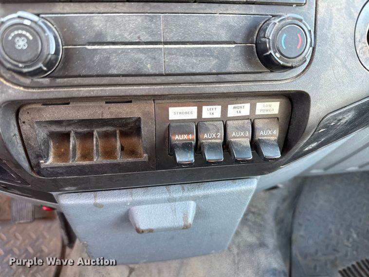 image for item EM8103 2016 Ford F250 Super Duty utility bed pickup truck