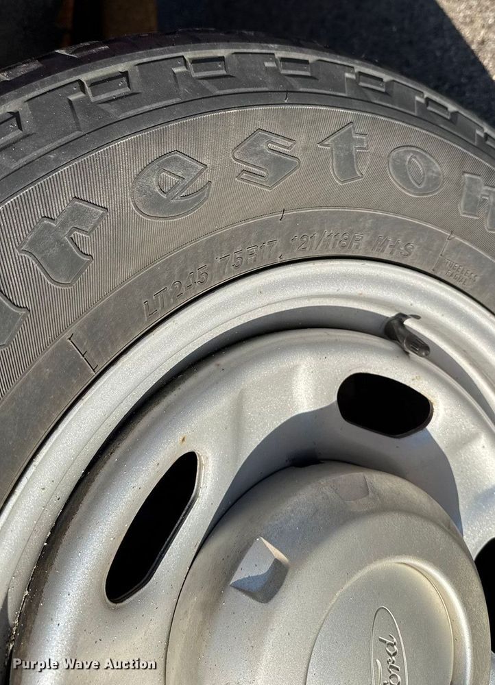 image for item EM8103 2016 Ford F250 Super Duty utility bed pickup truck