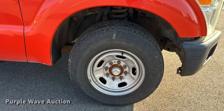 image for item EM8103 2016 Ford F250 Super Duty utility bed pickup truck