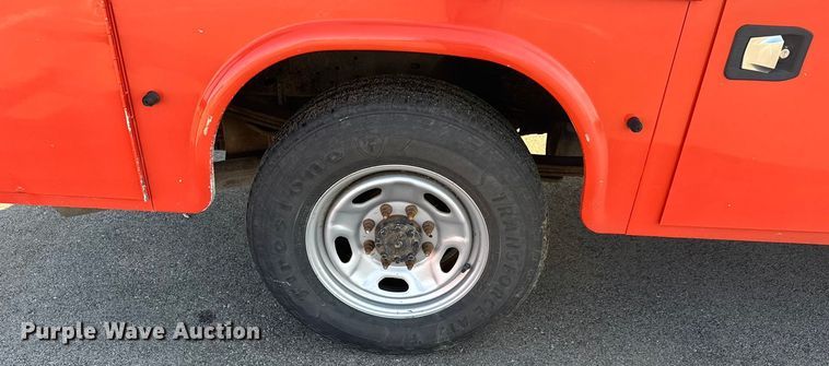 image for item EM8103 2016 Ford F250 Super Duty utility bed pickup truck