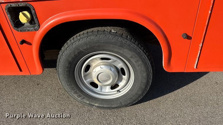 image for item EM8103 2016 Ford F250 Super Duty utility bed pickup truck