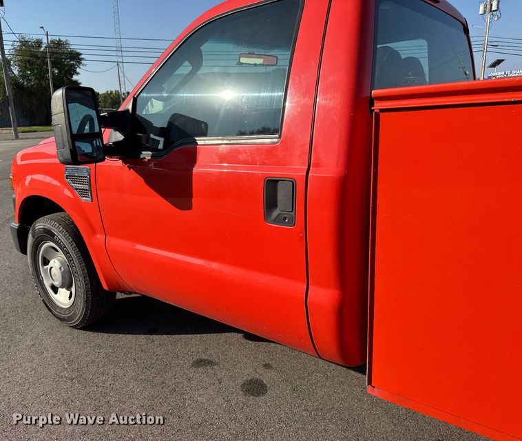 image for item EM8105 2009 Ford F250 Super Duty utility bed pickup truck